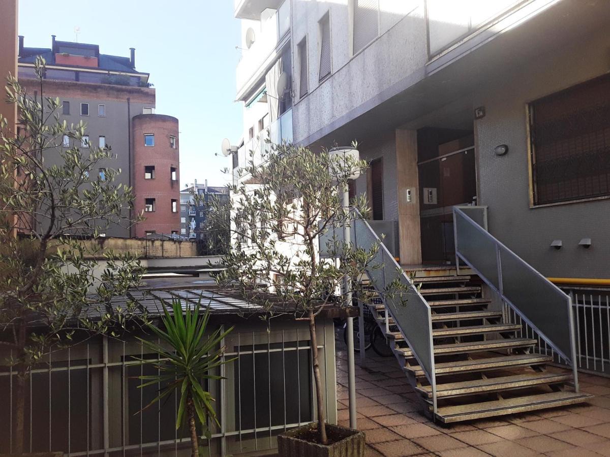 Camera A Milano Zona Nolo Cimianoアパートメント エクステリア 写真